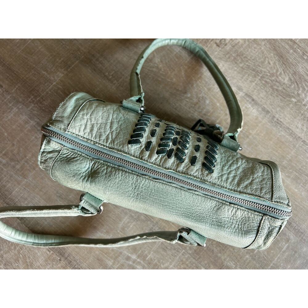 STS Ranchwear Marlowe Satchel Sea Foam Distressed Leather Shoulder Bag Tassel - Picture 15 of 16